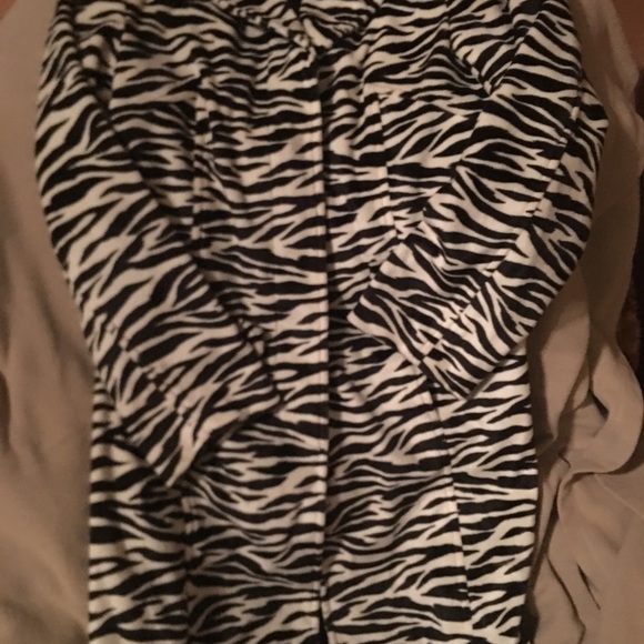 Zebra print walking/pant coat - Picture 2 of 4